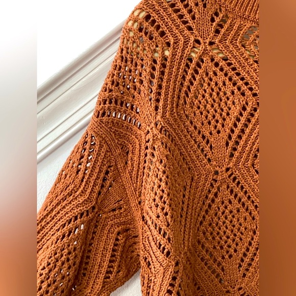 Old Navy Open Knit Sweater size Medium - Picture 3 of 7